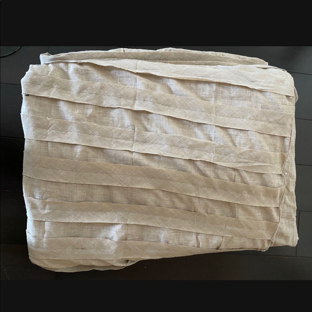 Donna Karen beige duvet queen size